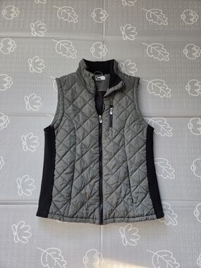 Chebella Womens Quilted Olive Green Black Vest Size Medium